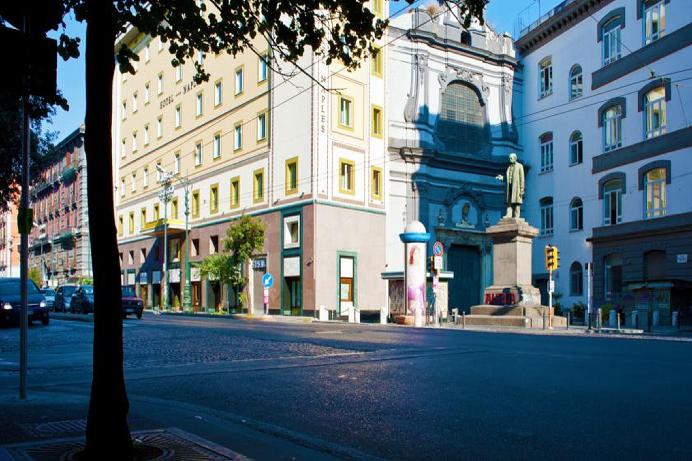 Hotel Naples 4*