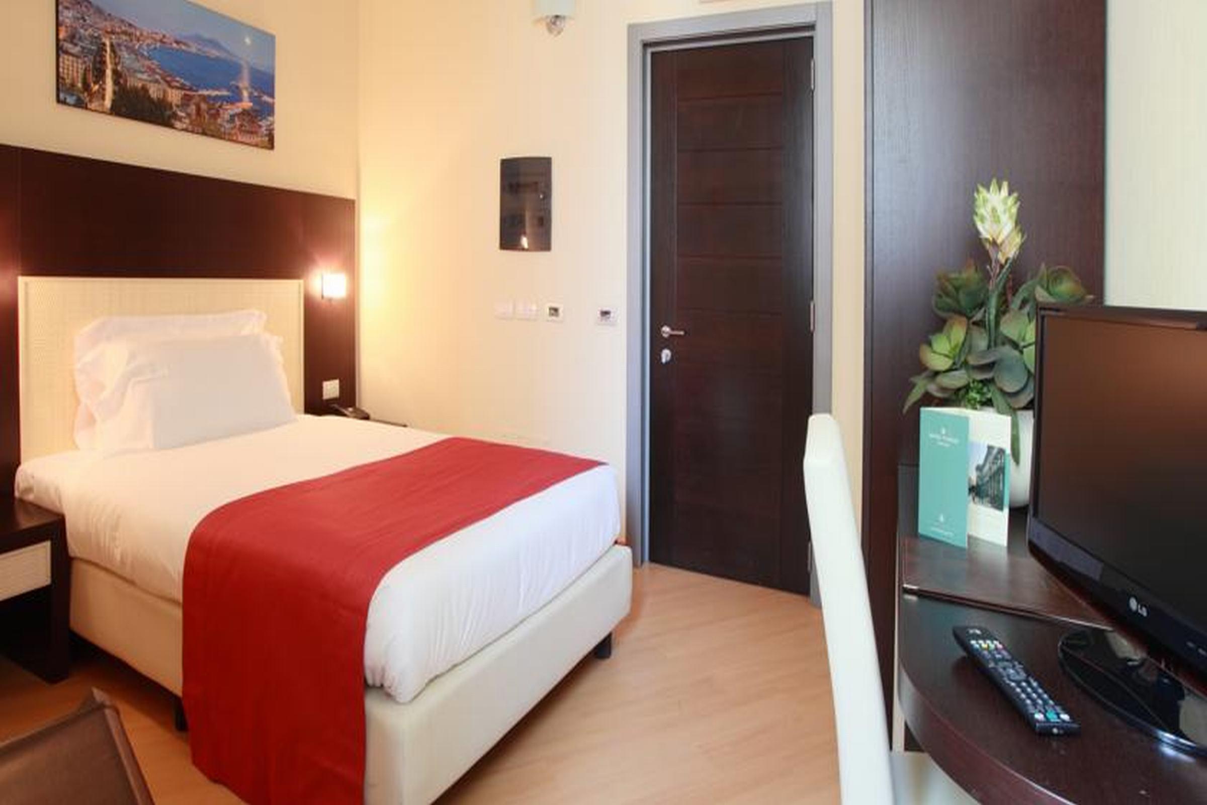Hotel Naples